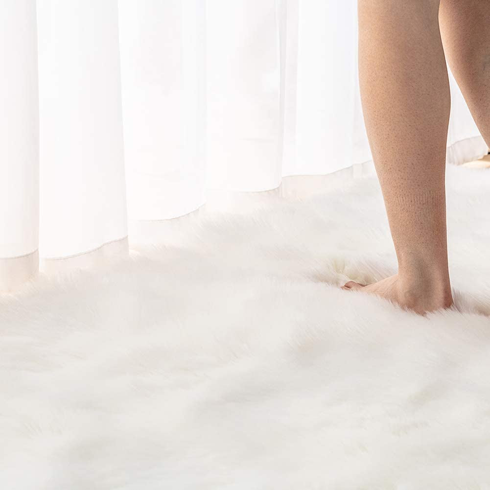 Shaggy Faux Sheepskin Area Rug – Soft, Luxury White 